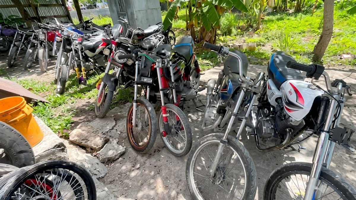 pn-retiene-motores-modificados-para-echar-carreras-en-barahona