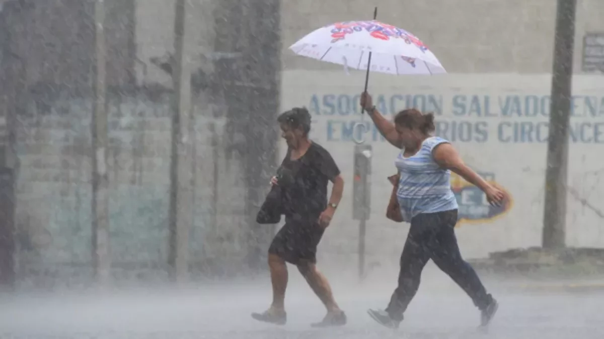 aguaceros-y-tronadas-continuaran-hasta-este-martes-por-vaguada-en-estas-provincias