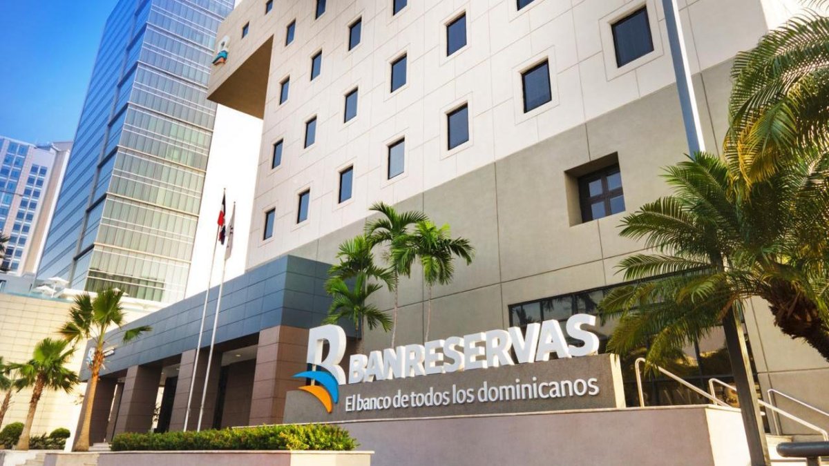 euromoney-reconoce-a-banreservas-como-mejor-banco-del-caribe-y-le-otorga-cinco-premios-adicionales