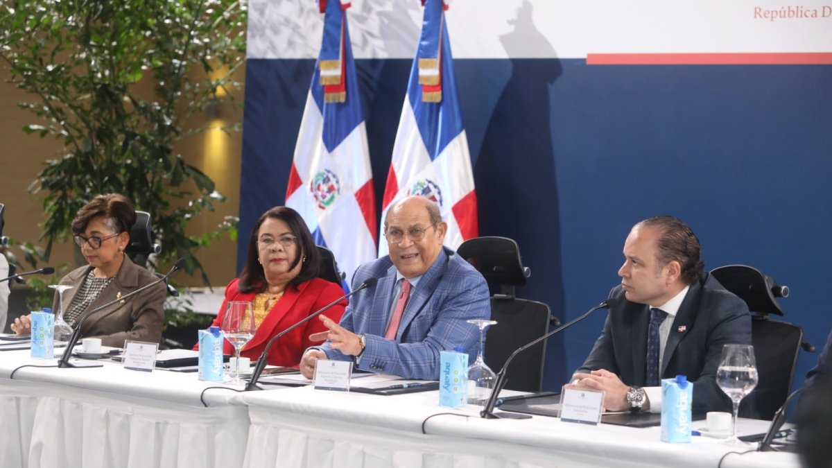 consulta-para-transformar-la-educacion-suma-apoyo-internacional