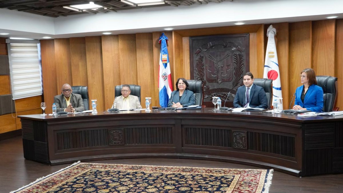 pleno-de-la-camara-de-cuentas-actualiza-tres-reglamentos-institucionles-y-aprueba-nuevo-codigo-de-etica