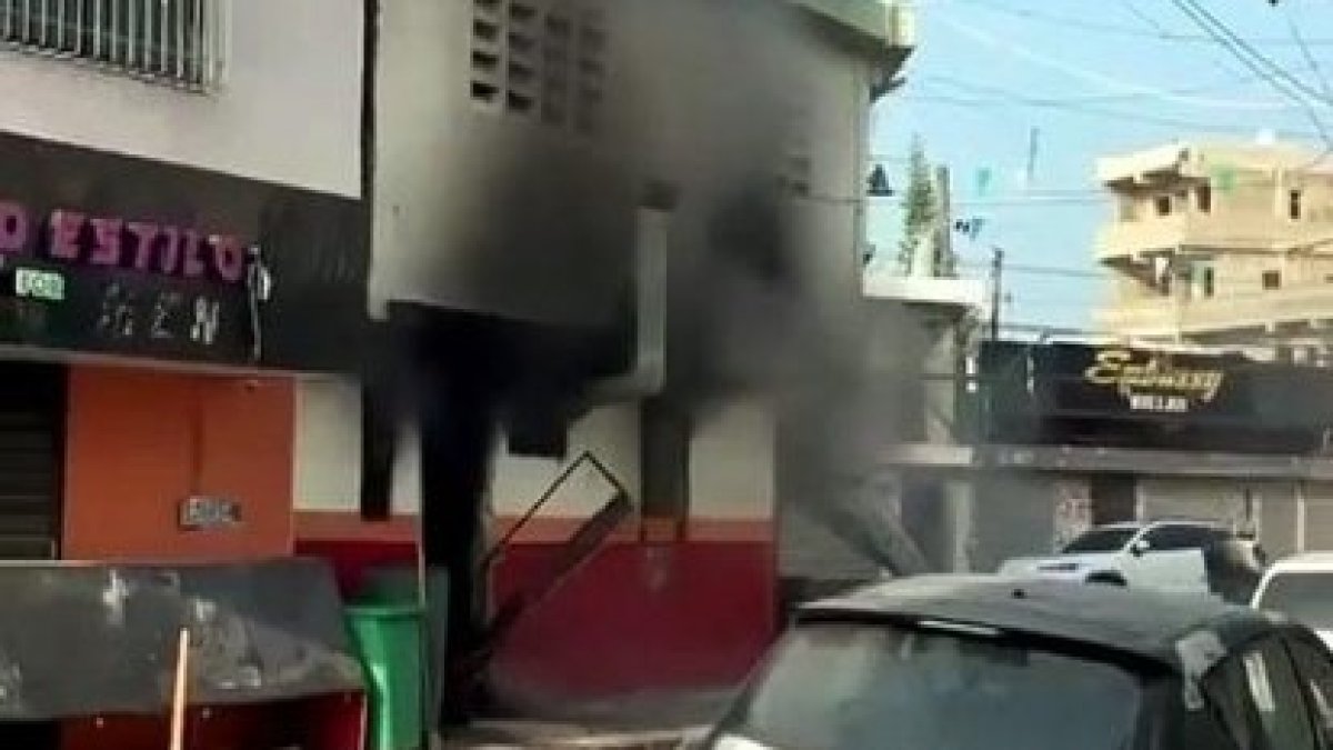 explosion-por-presunto-escape-de-gas-deja-al-menos-5-heridos-y-destruye-negocio-en-los-guaricanos
