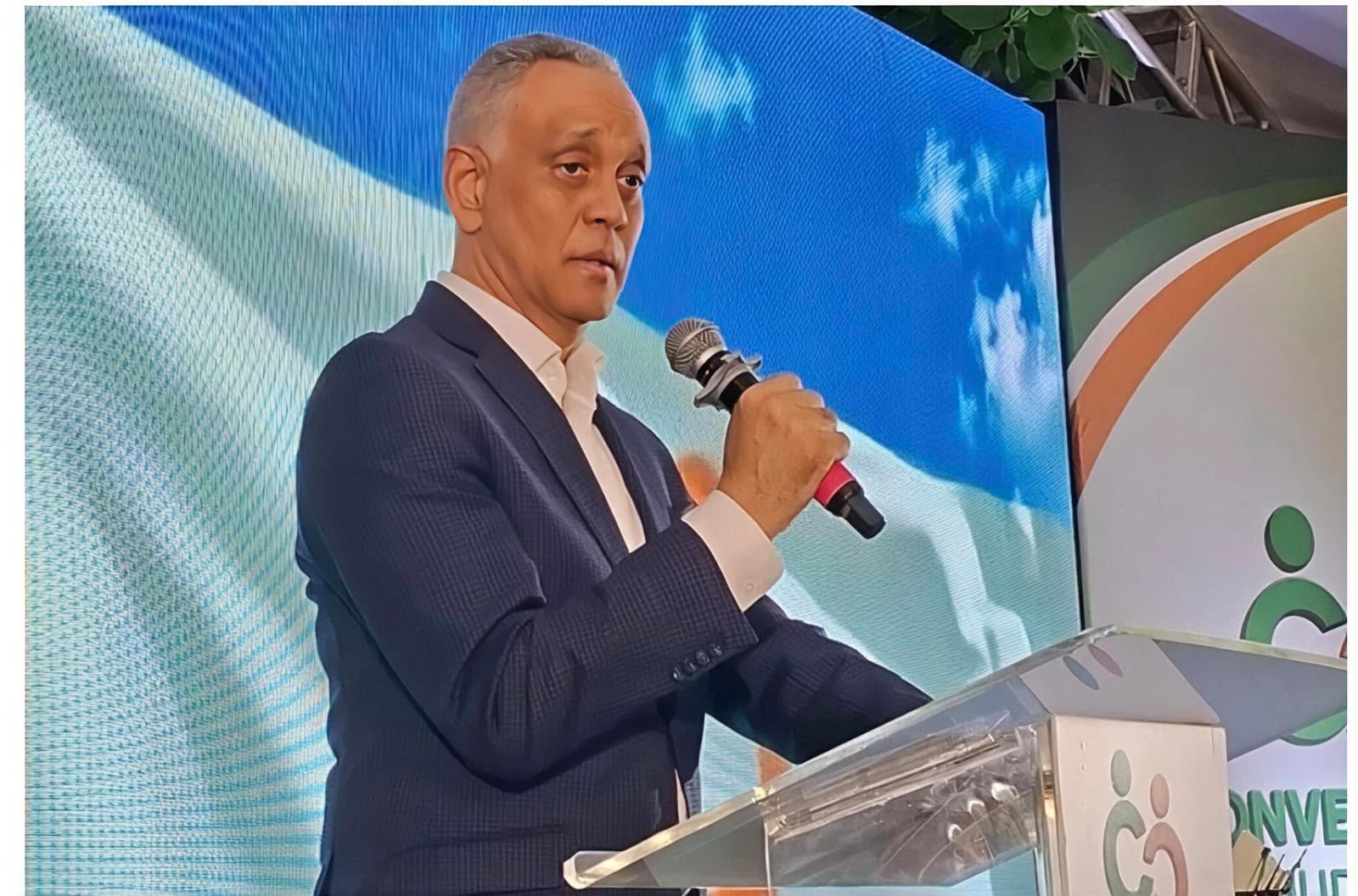 manolo-pichardo:-vetos-soberanos-de-ee-uu.-al-mango-y-a-los-cerdos-evidencian-el-abandono-del-sector-agropecuario-dominicano