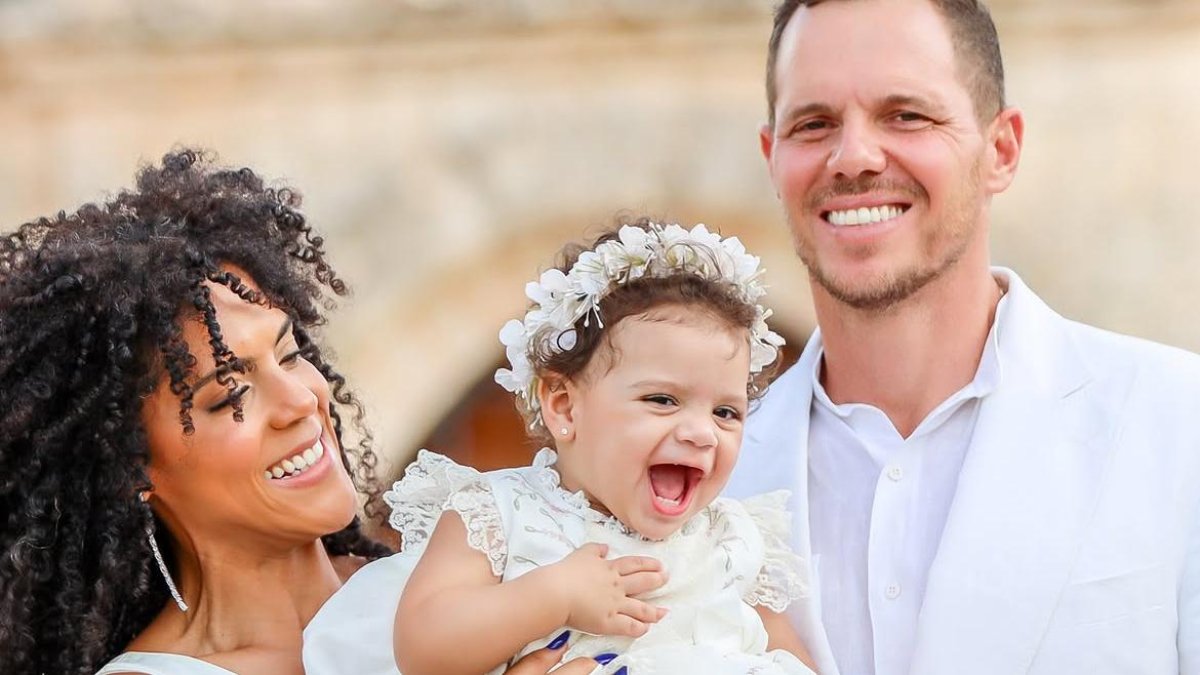 «nuestros-corazones-estan-de-fiesta»:-francisca-celebra-el-primer-ano-de-raffaella-con-emotivo-mensaje-y-fotos-familiares