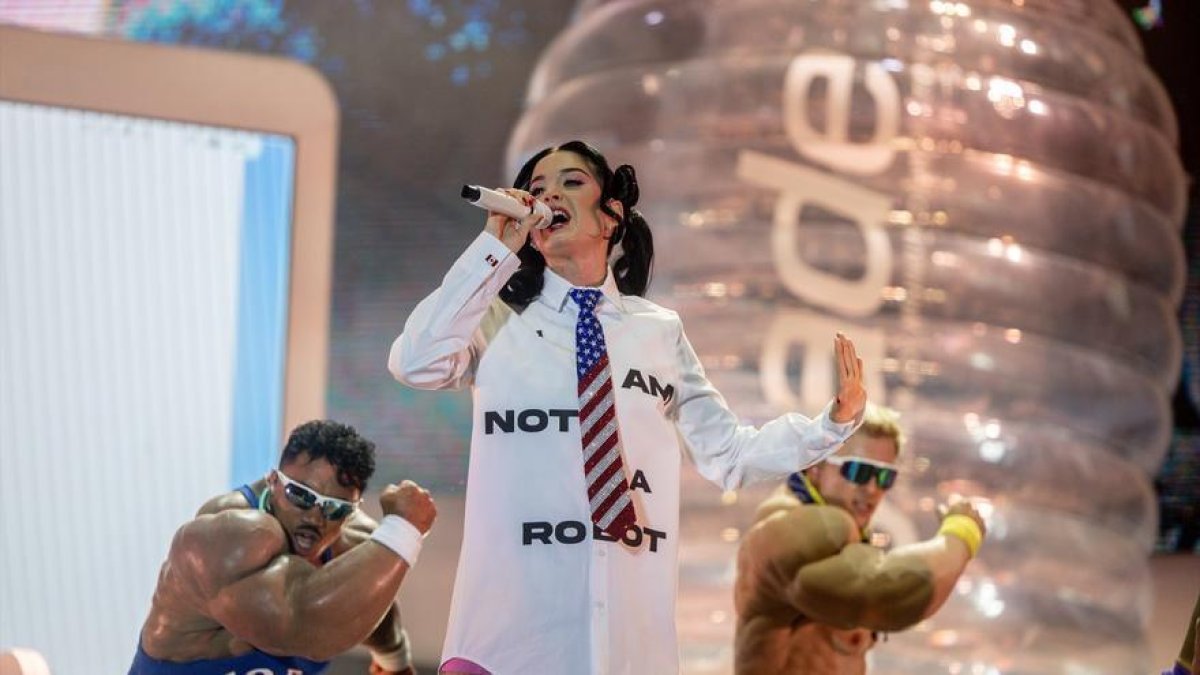 katy-perry-critica-a-la-casa-blanca-por-usar-‘firework’-en-un-video-de-la-guerra-en-iran