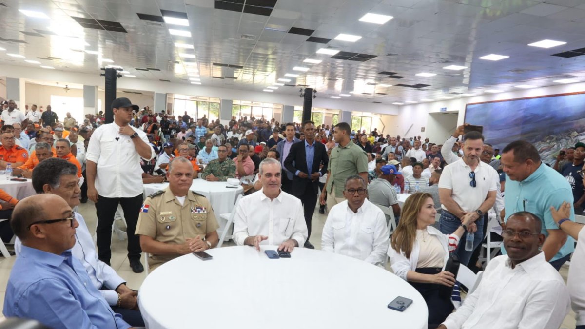 abinader-reafirma-compromiso-del-gobierno-con-impulsa-planes-para-fortalecer-la-familia