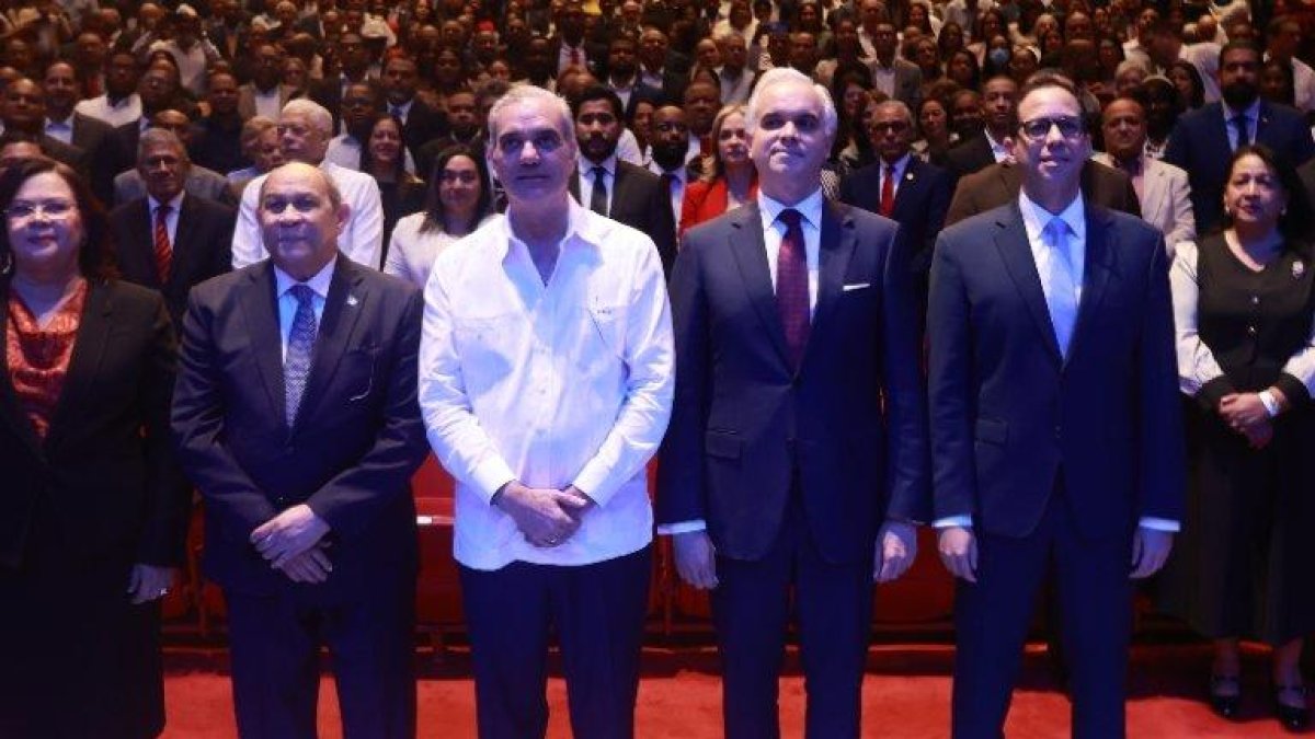 se-acentua-el-descuido-en-protocolo-presidencial-en-rd