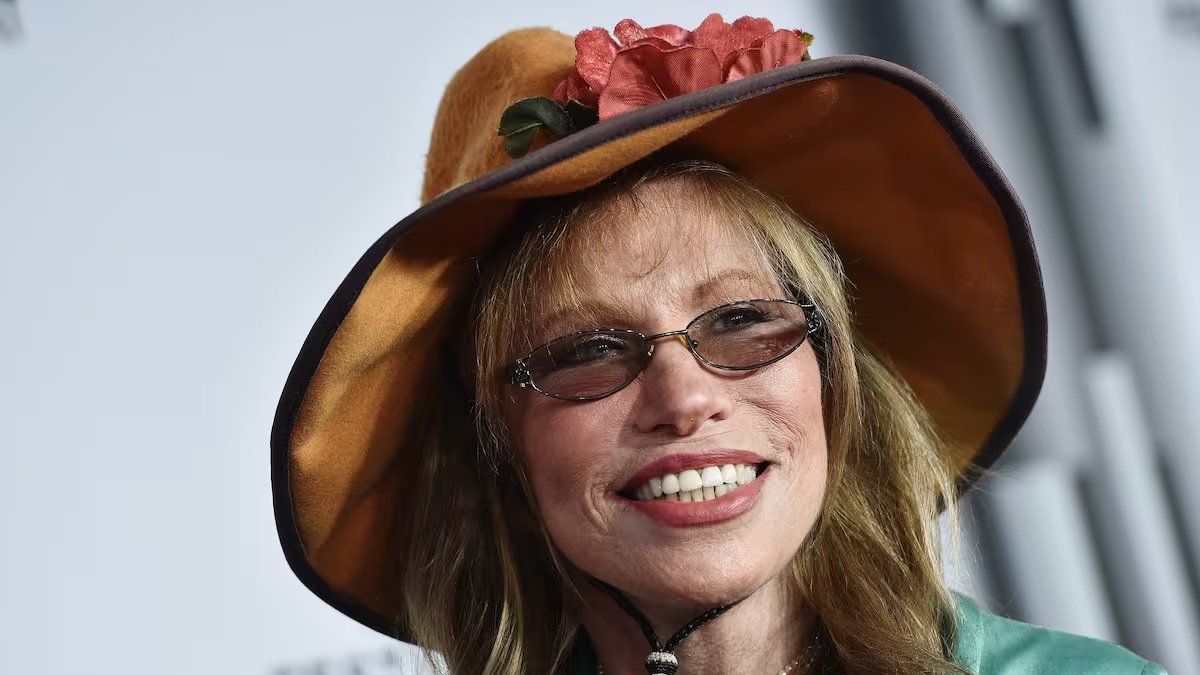 carly-simon-revela-que-padece-parkinson:-«he-estado-aprendiendo-a-vivir-con-la-enfermedad»