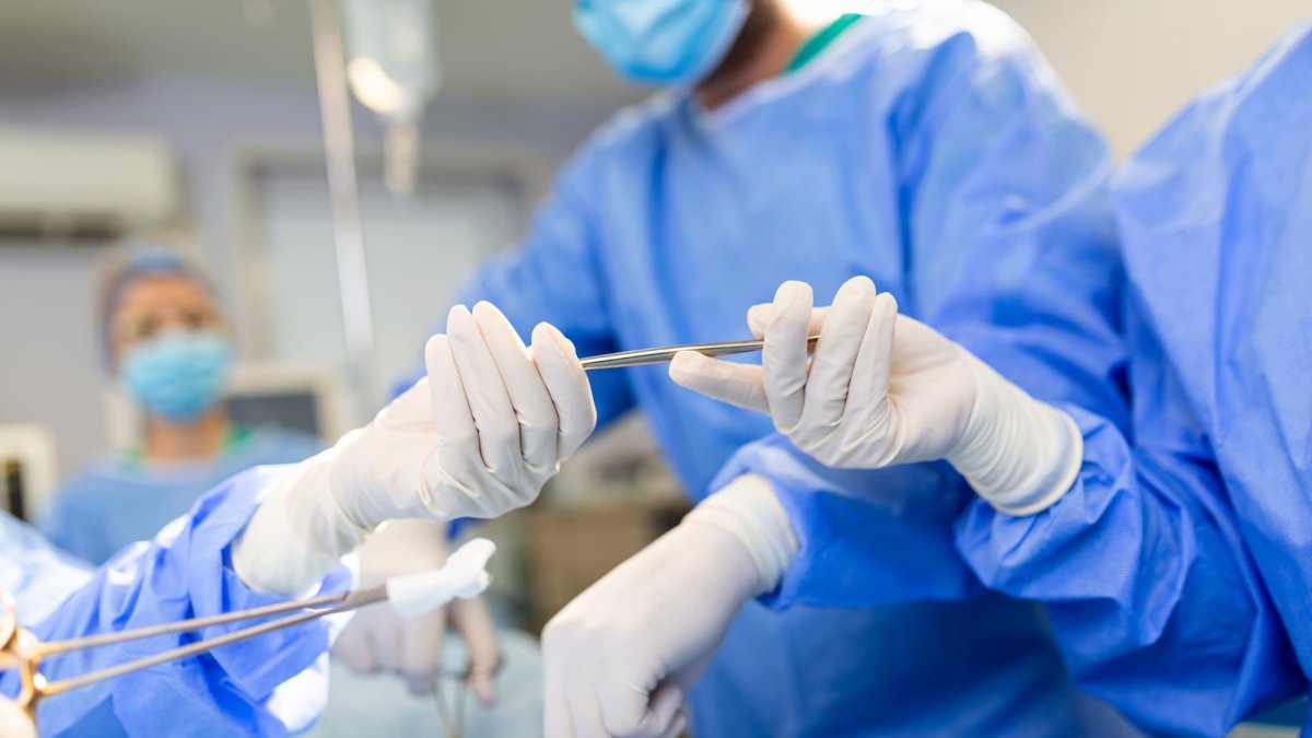 doctor-nelson-garcia-alerta-sobre-el-auge-de-las-cirugias-esteticas-en-jovenes