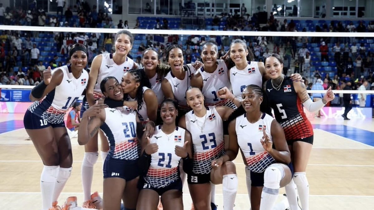 reinas-demuestran-poderio-contra-costa-rica-con-triunfo-3-0