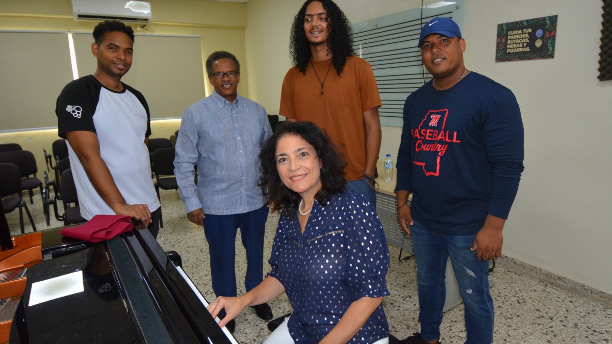 uasd-impartira-clases-de-piano-gratis-para-pianistas-clasicos-y-populares
