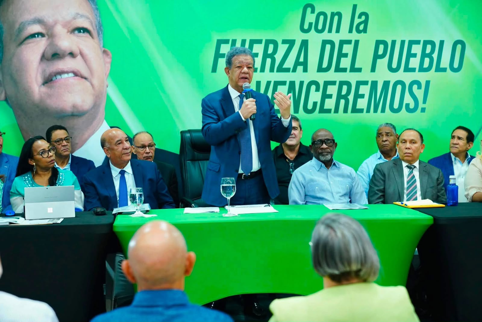 leonel-fernandez-encabeza-pleno-organizativo-de-la-fuerza-del-pueblo-y-llama-a-fortalecer-el-partido-rumbo-a-2028