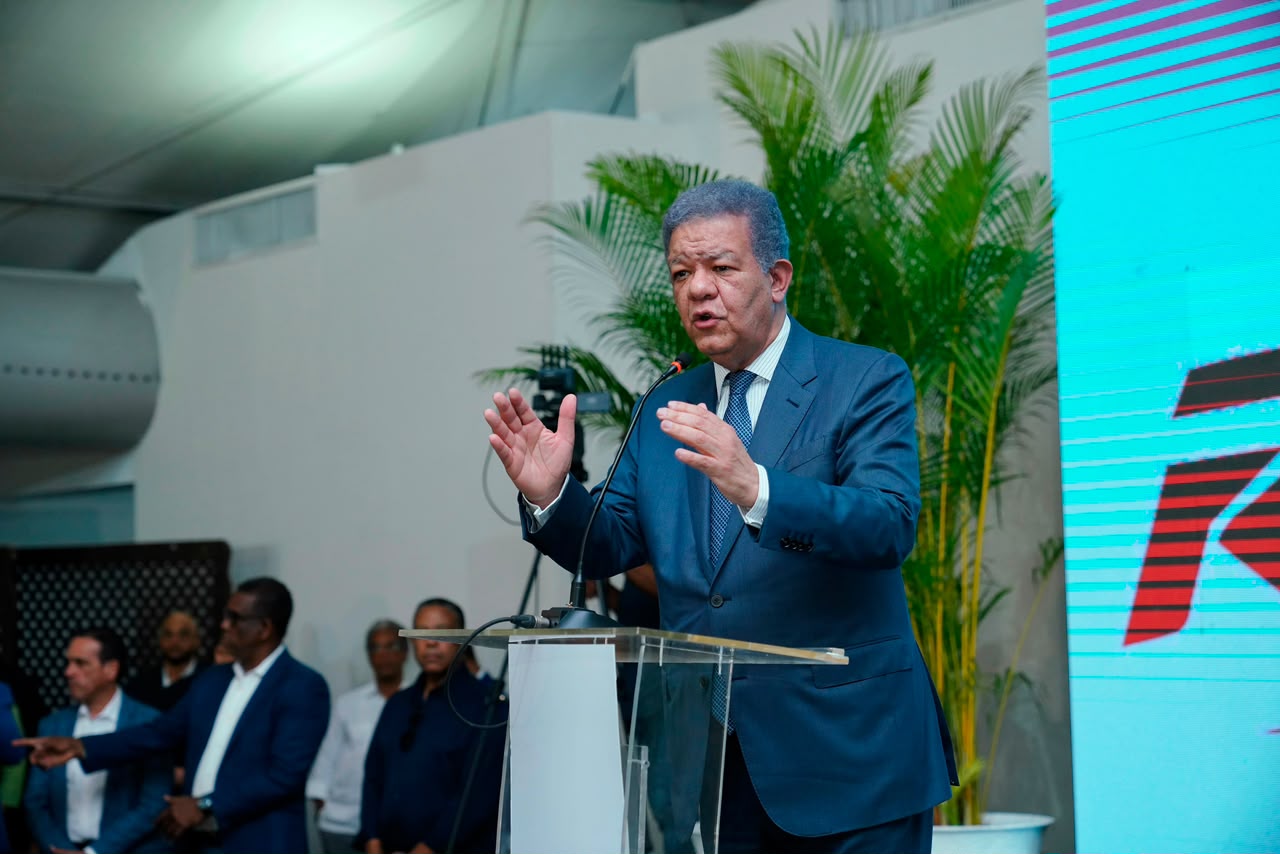 leonel-fernandez-afirma-“el-retroceso-se-percibe-por-doquier”-y-plantea-nuevo-rumbo-para-2028