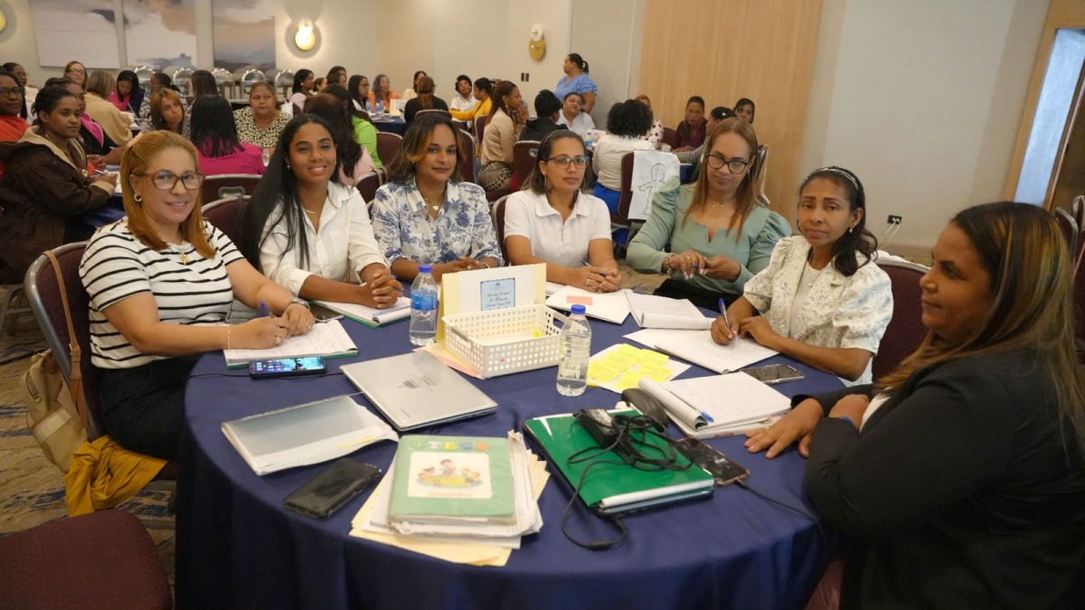 educacion-iniciara-capacitacion-90,000-maestros-para-proximo-ano-escolar