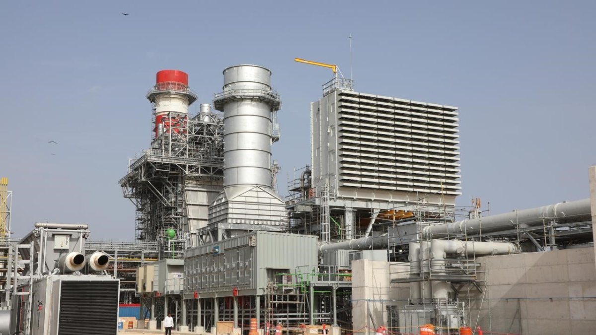 asi-es-la-planta-termoelectrica-de-boca-chica-que-aportara-467-megavatios-y-que-visito-hoy-abinader
