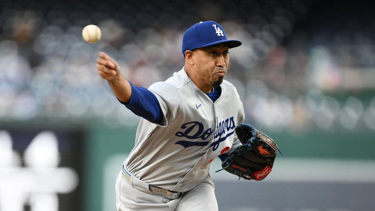 dave-roberts-reacciona-furioso