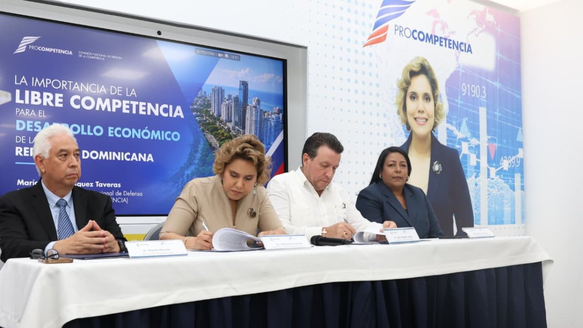 unicaribe-y-procompetencia-pactan-colaboracion-para-promover-la-cultura-de-libre-competencia