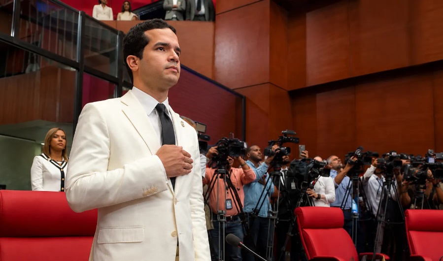 senador-omar-fernandez-asegura-que-en-rd-todo-anda-mal,-critica-alta-empleomania,-crisis-educacion-y-sector-electrico