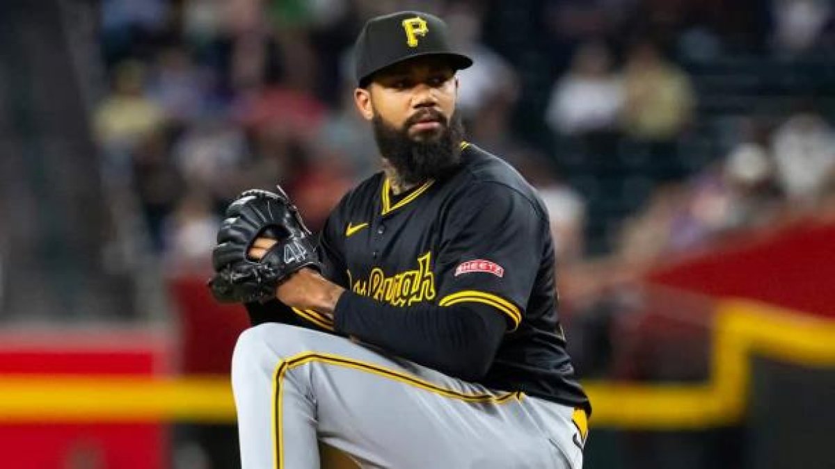 los-diamondbacks-de-arizona-seleccionan-a-dennis-santana
