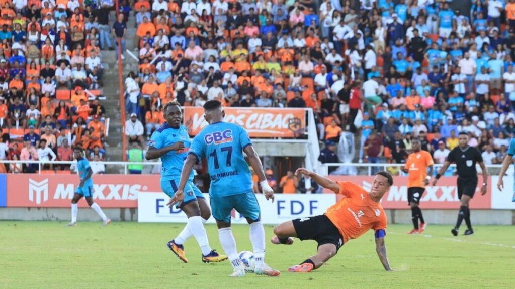 la-vega-y-moca-chocaran-este-viernes-en-primer-duelo-de-la-temporada-del-futbol-dominicano