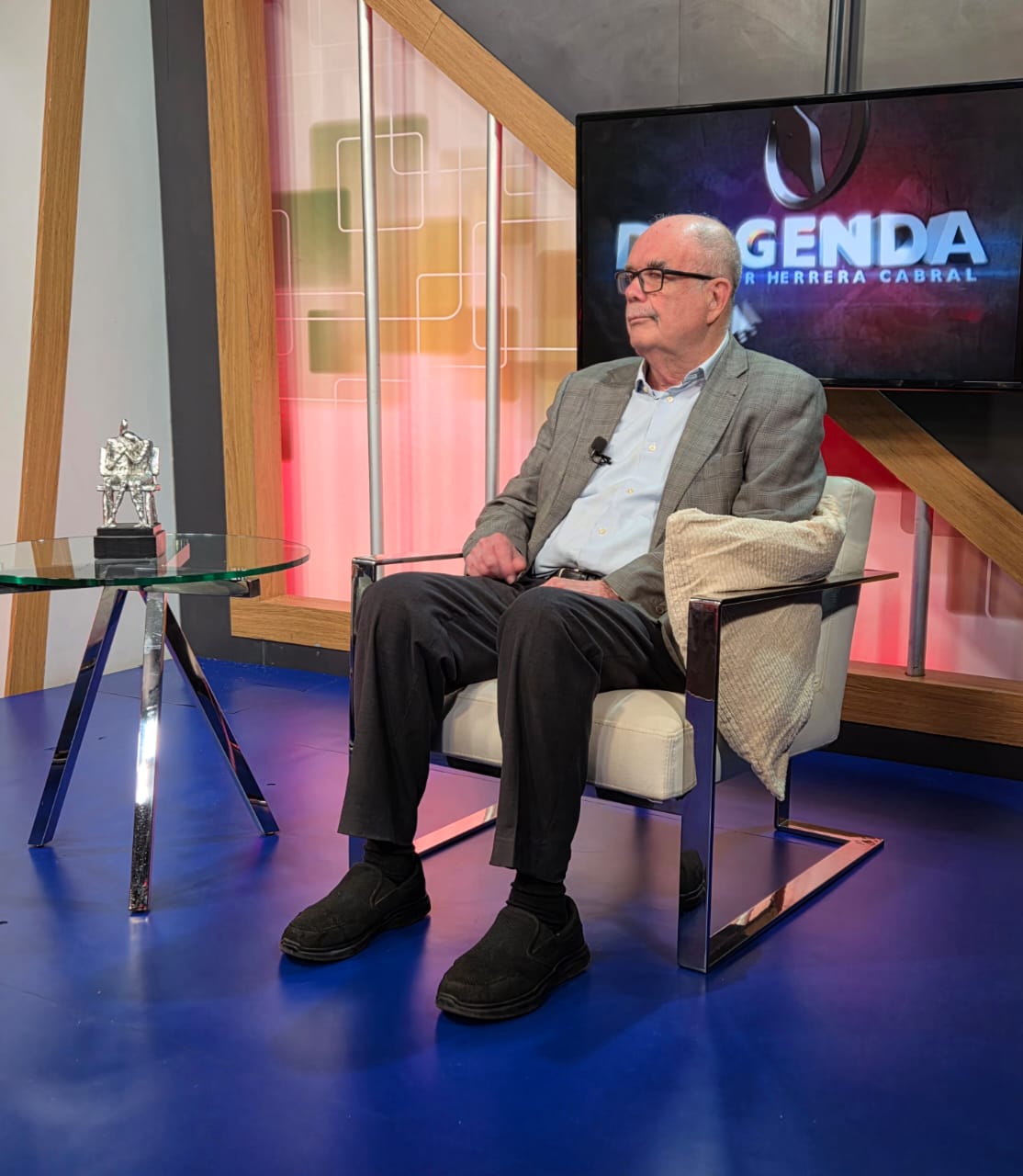 video-roberto-casaa-defiende-libros-textos-de-historia,-responde-con-dureza-criticas-de-la-adp