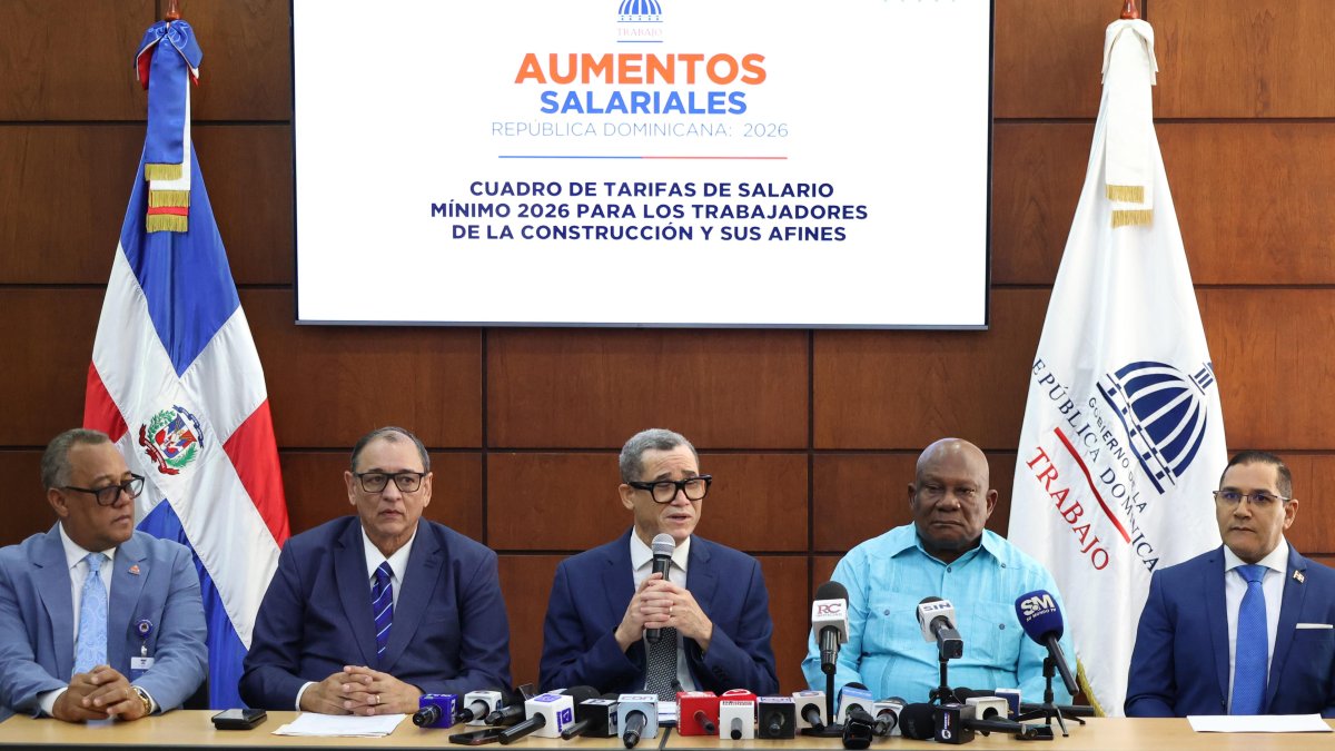 Salario mínimo de trabajadores de la construcción aumenta 20 %; 12 % está vigente