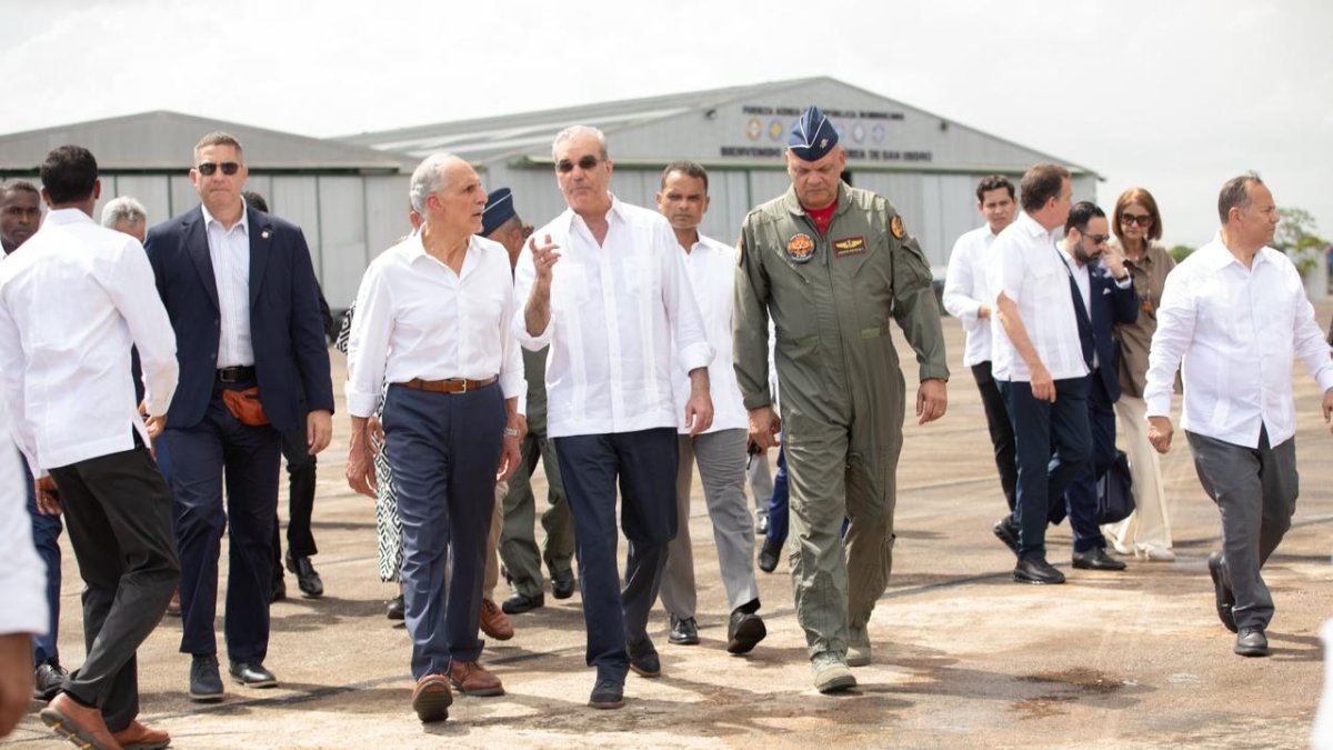 abinader-y-el-presidente-de-honduras-realizan-recorrido-militar-y-fronterizo