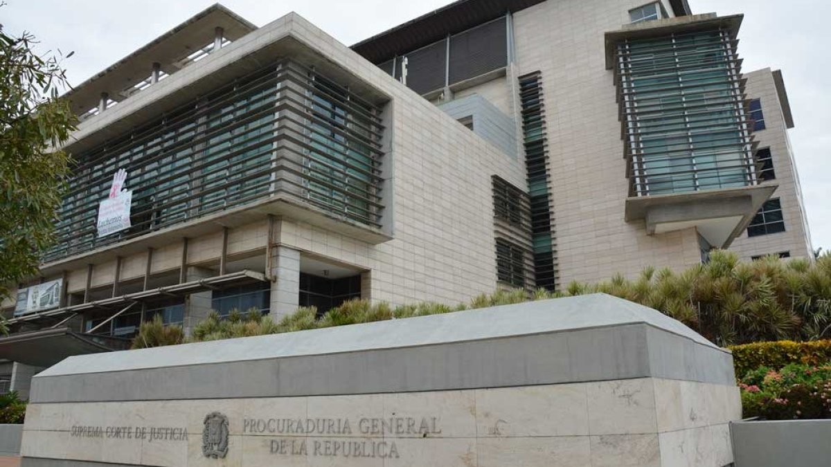 procuraduria-ocupa-mas-de-200-armas-de-fuego-y-40,000-municionesen-“operacion-armum”