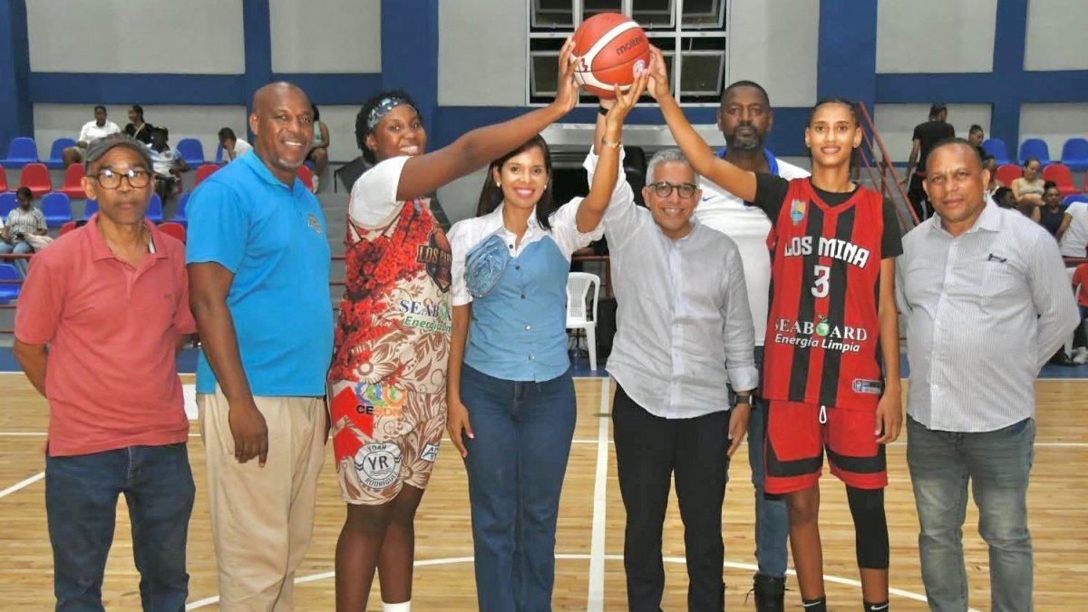 las-caribes-y-cotorras-en-la-semifinal-torneo-basket-femenino