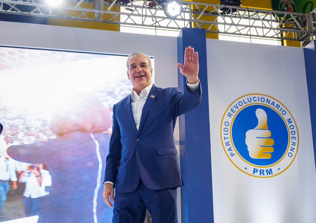 luis-abinader-garantiza-un-prm-unido,-abierto-a-la-sociedad-y-concentrado-en-gobernar-para-todos-los-dominicanos