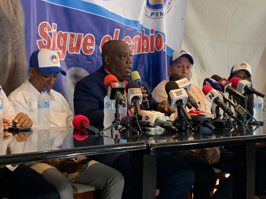 Representantes de distintos sectores respaldan una eventual candidatura presidencial de la vicepresidenta Raquel Peña