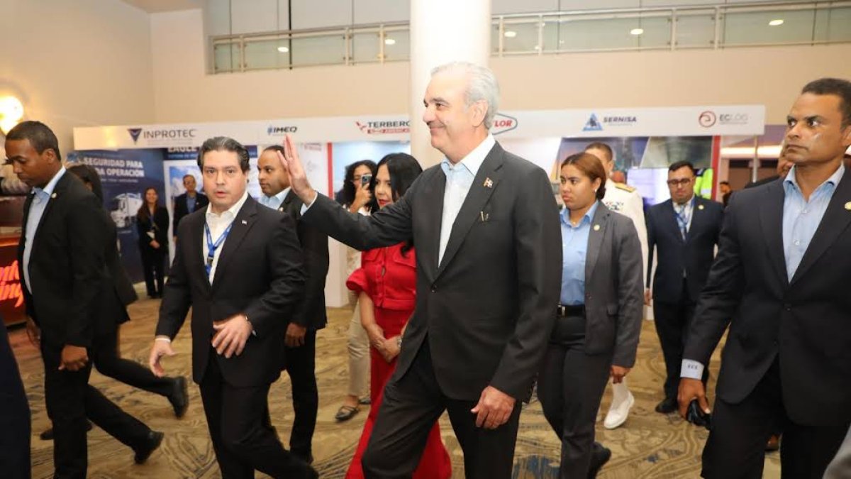 abinader-define-los-puertos-como-motor-clave-para-el-desarrollo-nacional