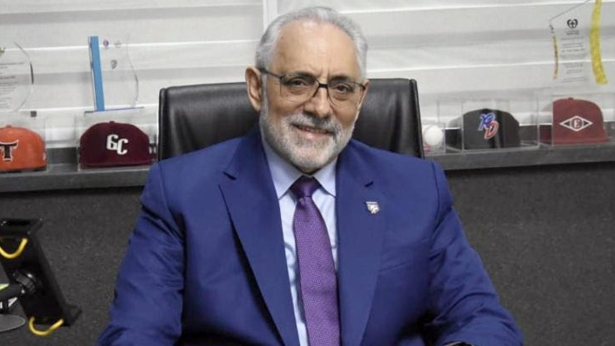 vitelio-mejia,-presidente-de-la-lidom.-renuencia-suspicaz