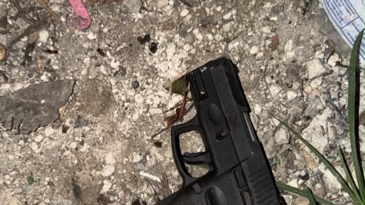Dos hombres mueren tras enfrentamiento a tiros con policías en Santo Domingo Este
