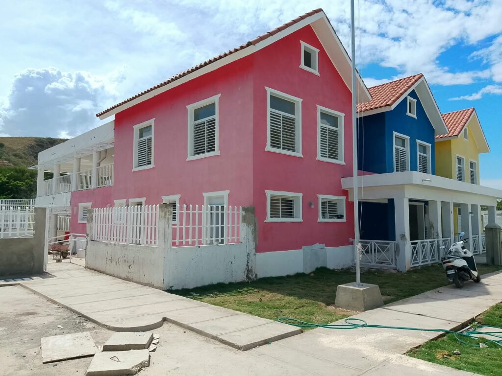 Destacan Estancia Infantil del sector San José de Duverge avanza en más de un 90%; aseguran obra será entregada el próximo mes