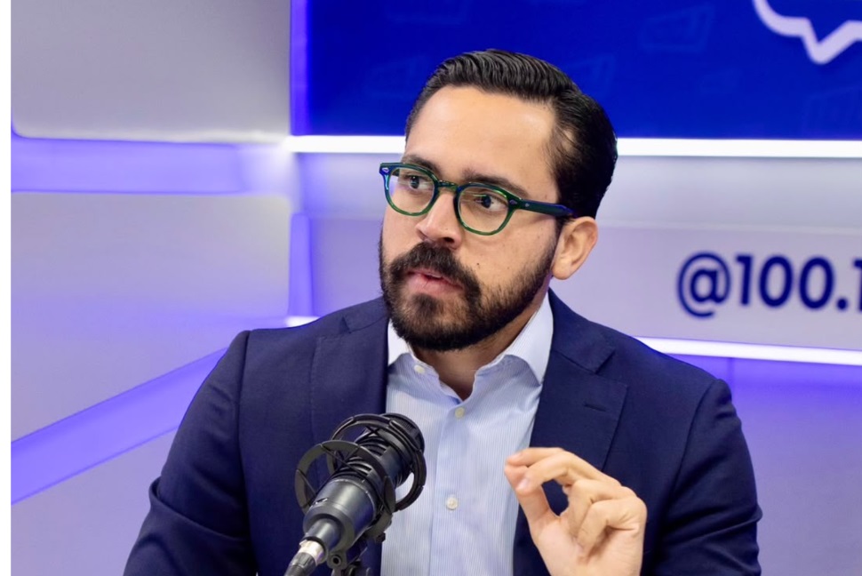 Yuri Enríquez anuncia que Gonzalo Castillo acudirá a debates y entrevistas como parte de su proyecto presidencial