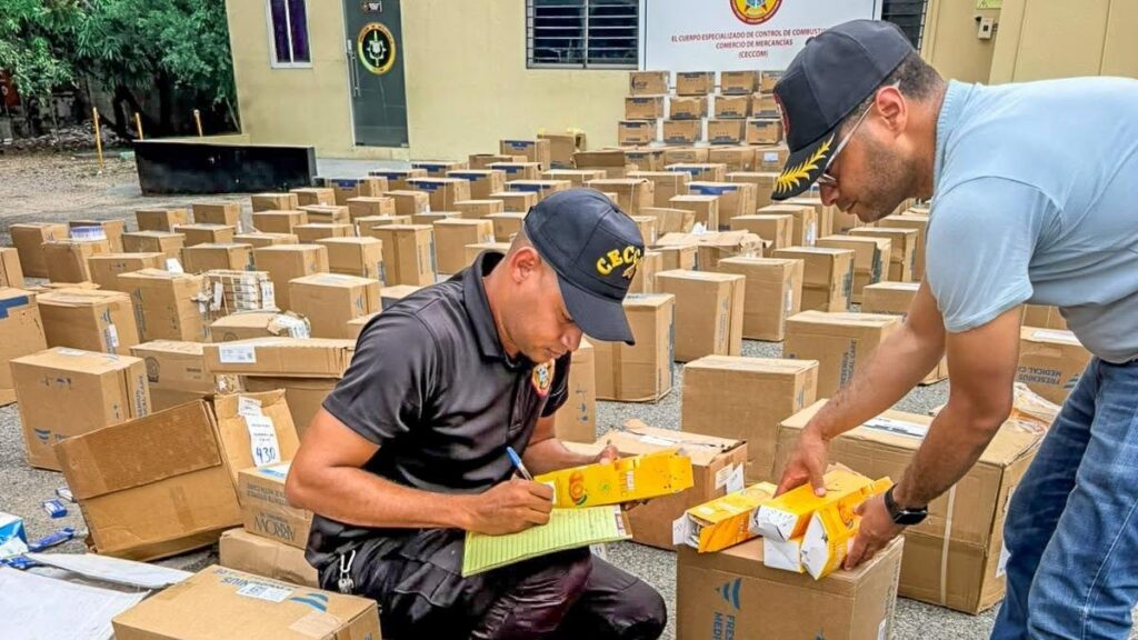 en-los-tres-ojos-y-los-frailes-desmantelan-almacenes-con-mas-de-46-mil-medicamentos-vecidos-y-falsificados