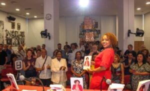 Jeisy Tejada convierte sus caídas y nuevos comienzos en un libro para inspirar a otras mujeres