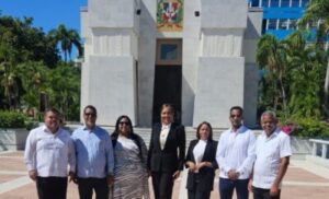 SODOMEDI conmemora octavo aniversario con ofrenda floral en el Altar de la Patria