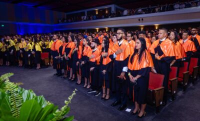 la-universidad-apec-(unapec)-celebra-su-59.a-graduacion-ordinaria-y-gradua-a-858-nuevos-profesionales