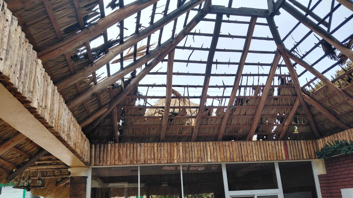 restaurante-las-dunas-sufre-incendio-en-el-centro-de-bani