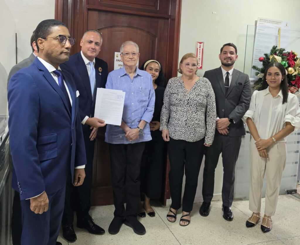 Alberto Fiallo anuncia creación de agrupación política para candidaturas independientes