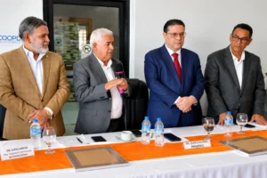 Sanz Lovatón promete posible solución a crisis de verifones durante asamblea de Anadegas