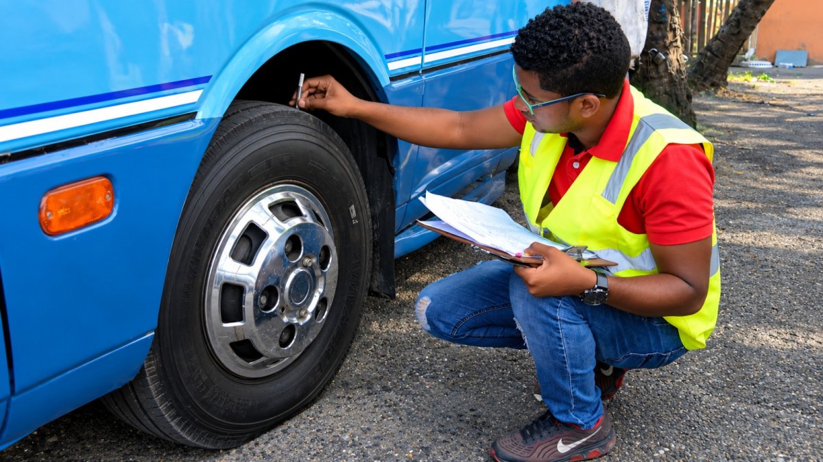 Conductores pagarían RD$2,000 anual por inspección vehicular que comenzaría en 2030